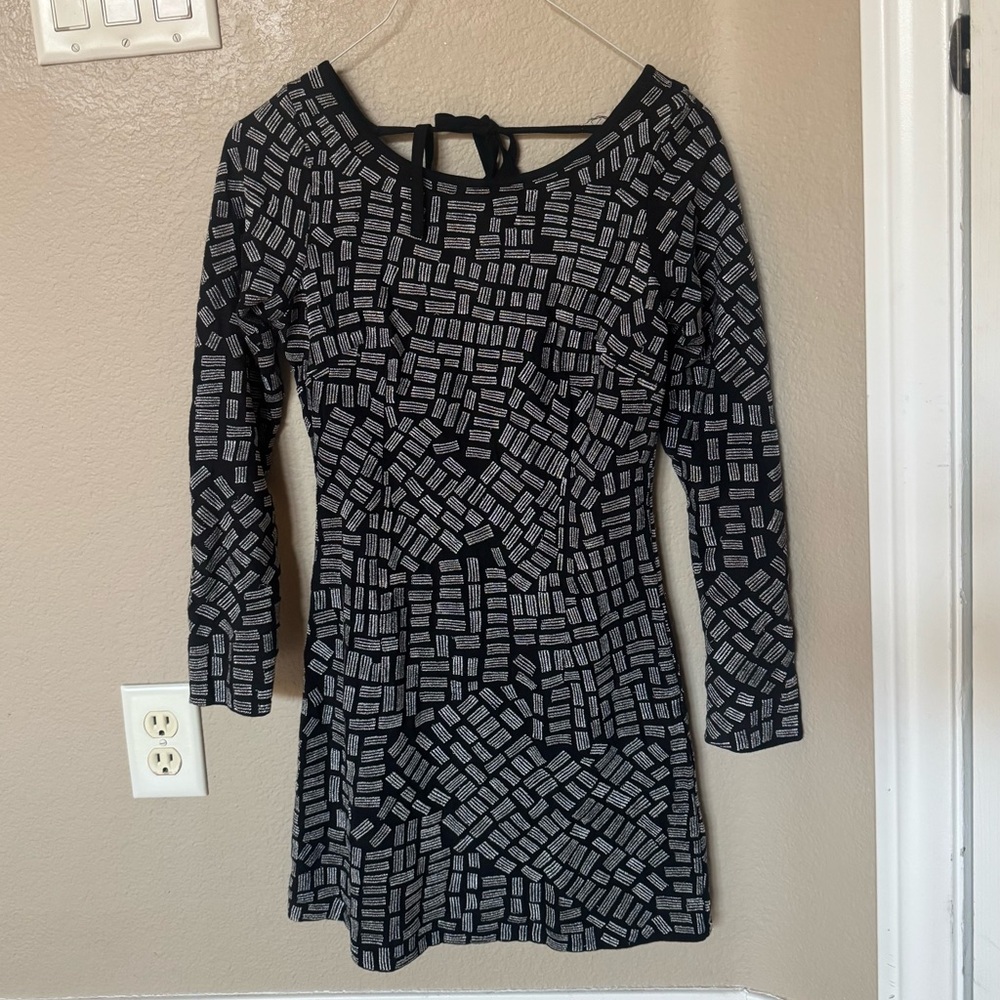 Topshop Black and White Geometric Long Sleeve Dress